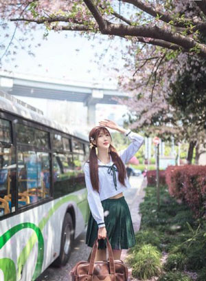 年轻的寡妇电影_高清天堂在线